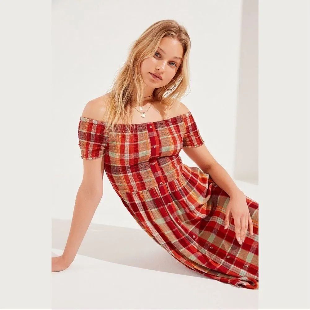 ✨ UO Monica Red Check Midi Dress✨ - Picture 2 of 4